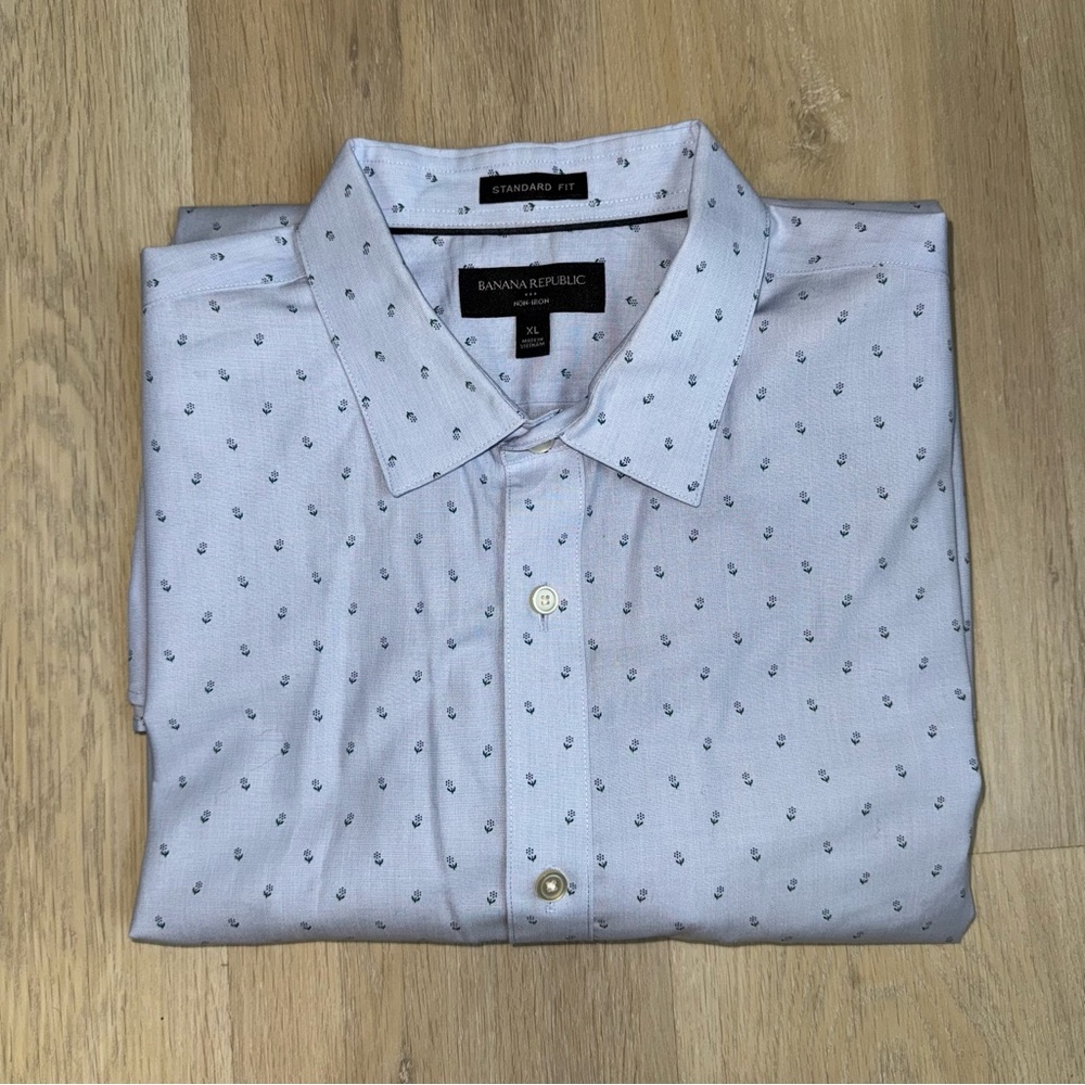 Banana Republic Men’s Dress Shirt